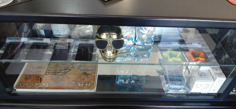 Barbells and other jewellery in the counter